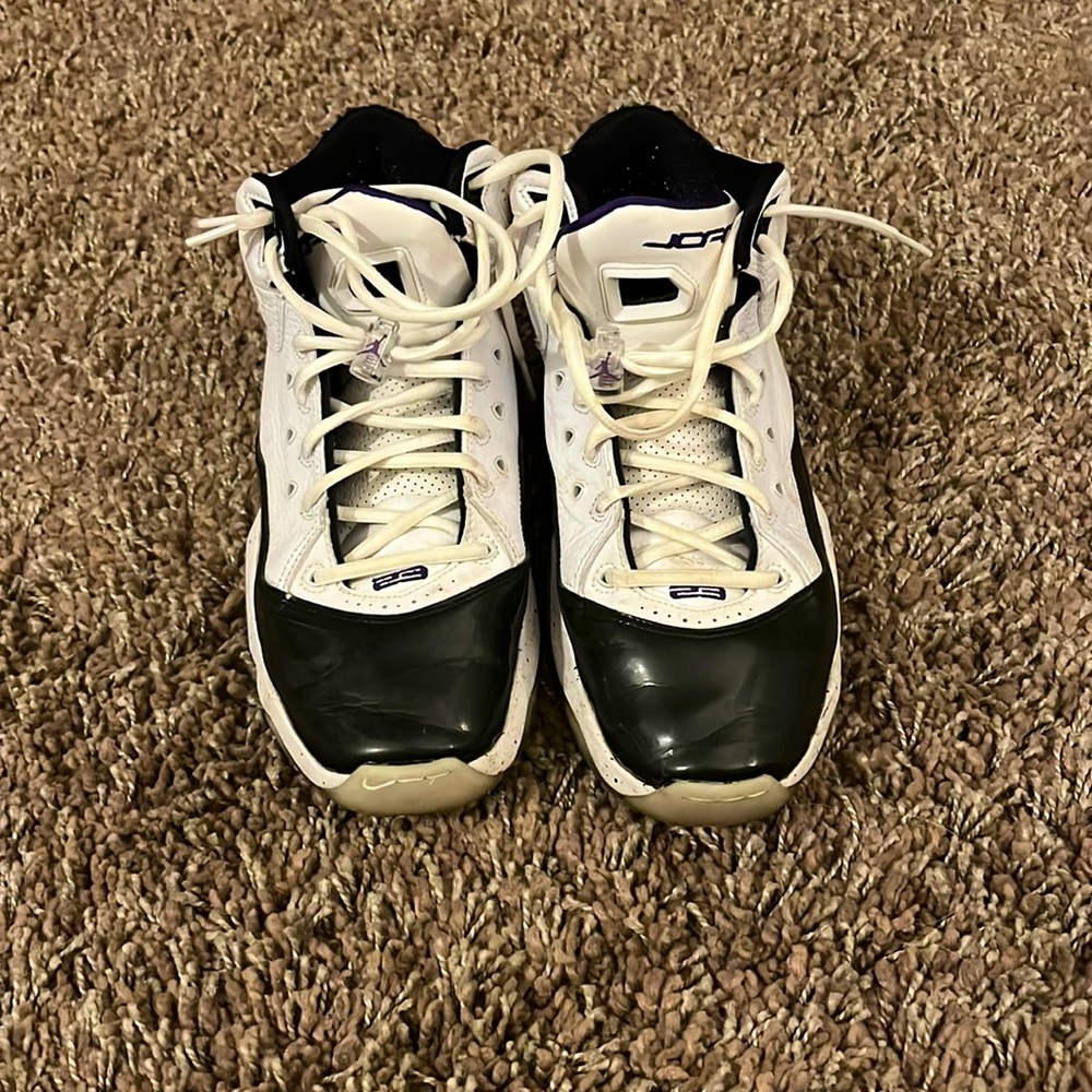 Jordan Sneakers